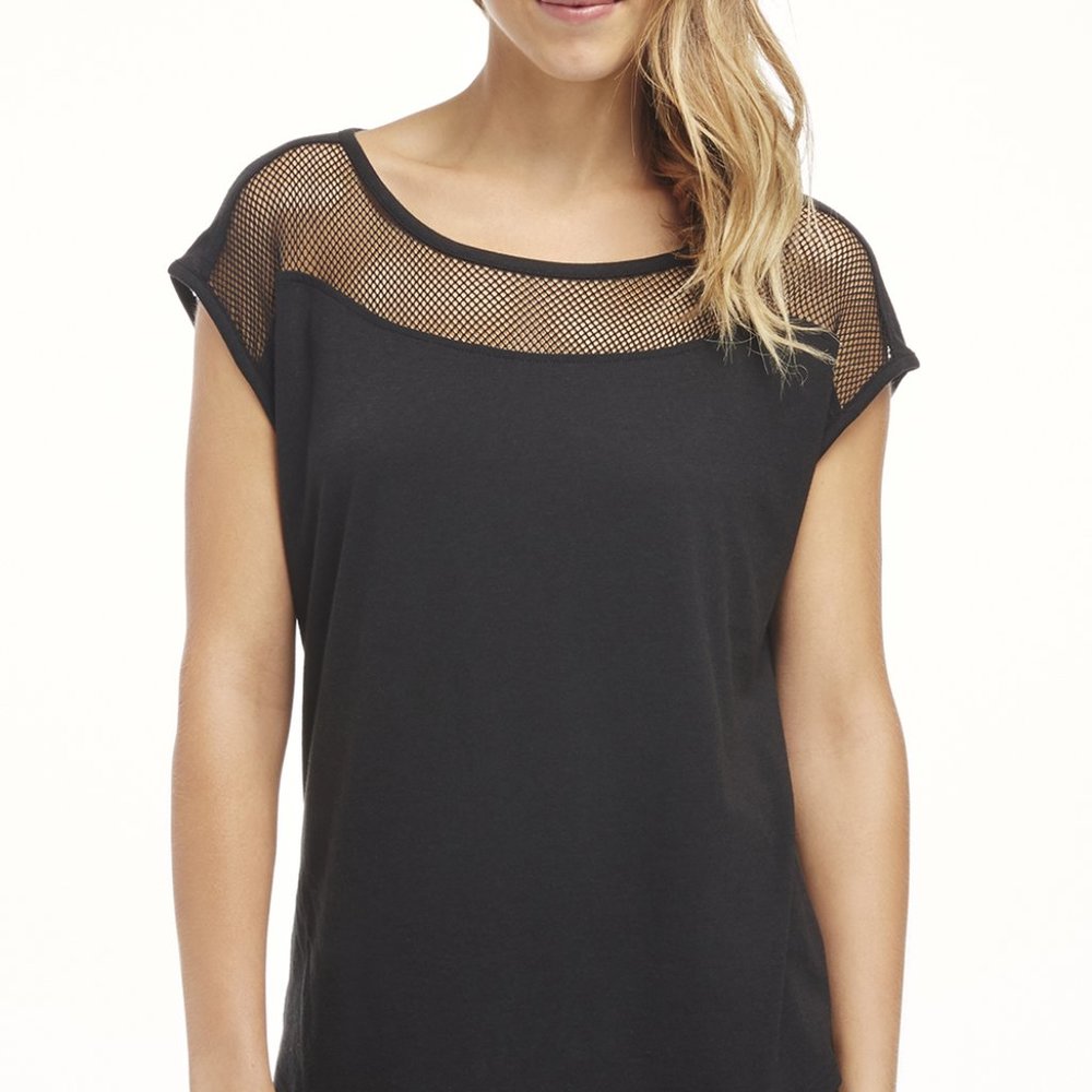 Fabletics cap sleeve mesh top